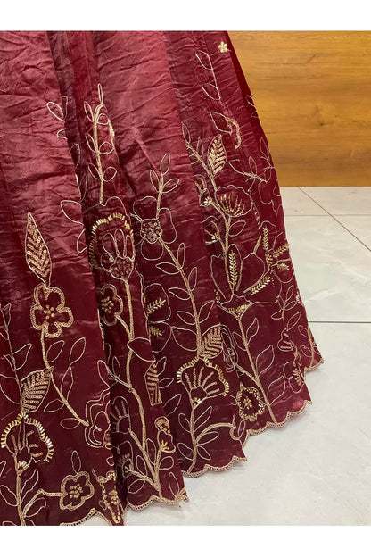 దక్షిణ భారత పండుగ సాంప్రదాయ హాఫ్ చీర (ఛవి) 