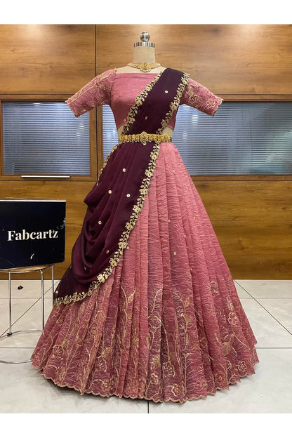 దక్షిణ భారత పండుగ సాంప్రదాయ హాఫ్ చీర (ఛవి) 