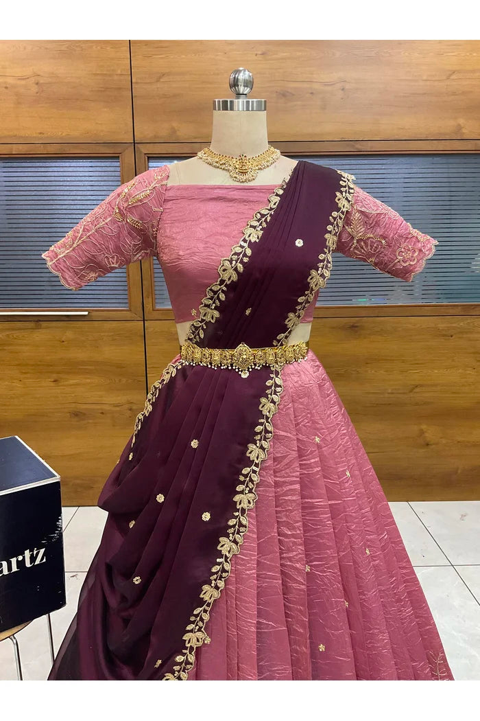 దక్షిణ భారత పండుగ సాంప్రదాయ హాఫ్ చీర (ఛవి) 