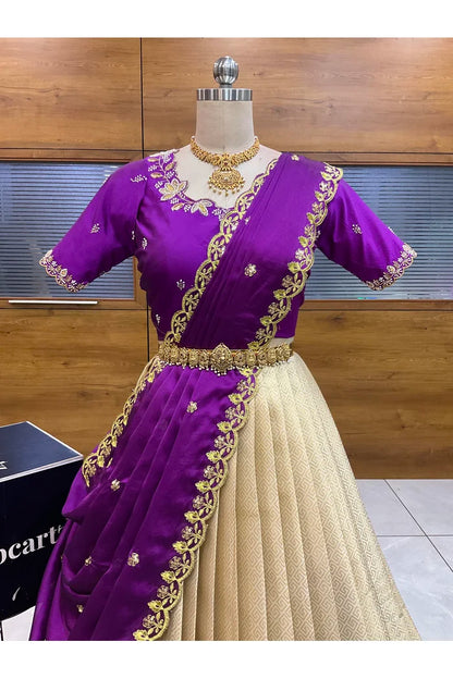 దక్షిణ భారత పండుగ సాంప్రదాయ హాఫ్ చీర (ఛవి) 