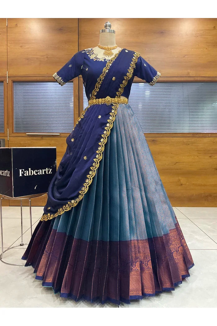 దక్షిణ భారత పండుగ సాంప్రదాయ హాఫ్ చీర (ఛవి) 