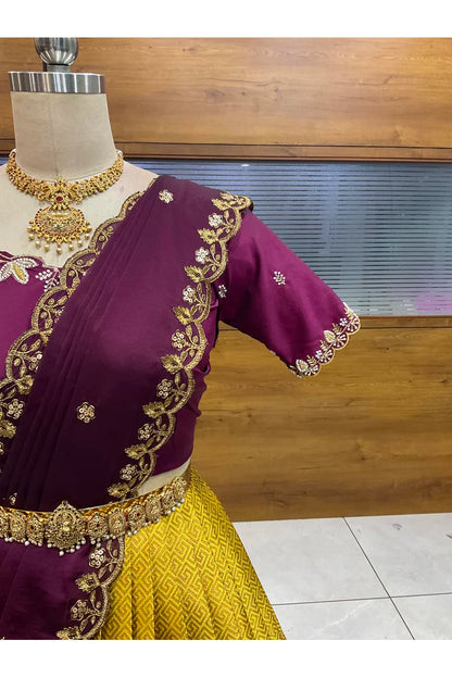 దక్షిణ భారత పండుగ సాంప్రదాయ హాఫ్ చీర (ఛవి) 