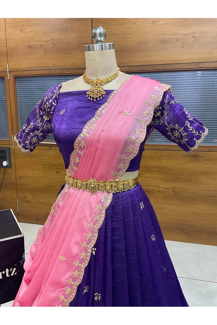 దక్షిణ భారత పండుగ సాంప్రదాయ హాఫ్ చీర (ఛవి) 