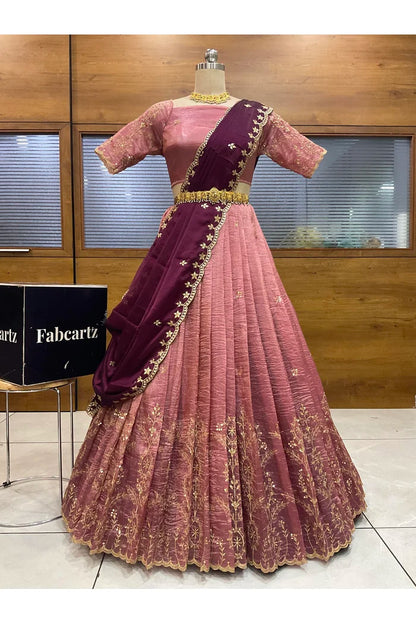 దక్షిణ భారత పండుగ సాంప్రదాయ హాఫ్ చీర (ఛవి) 