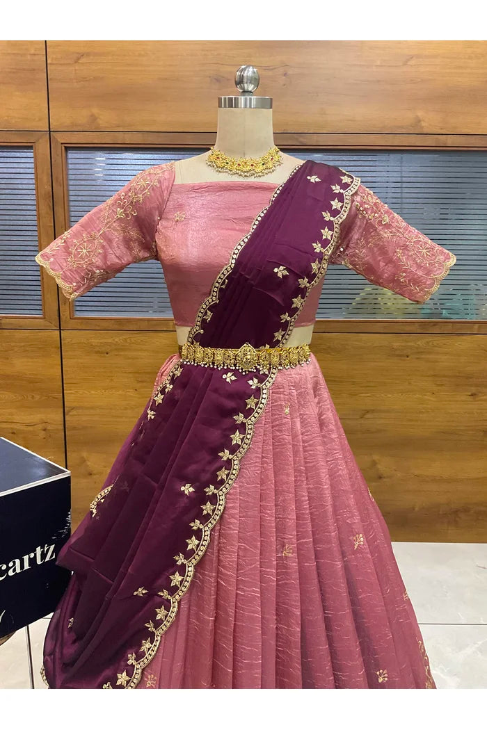దక్షిణ భారత పండుగ సాంప్రదాయ హాఫ్ చీర (ఛవి) 