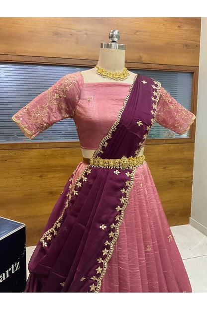 దక్షిణ భారత పండుగ సాంప్రదాయ హాఫ్ చీర (ఛవి) 