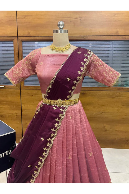 దక్షిణ భారత పండుగ సాంప్రదాయ హాఫ్ చీర (ఛవి) 