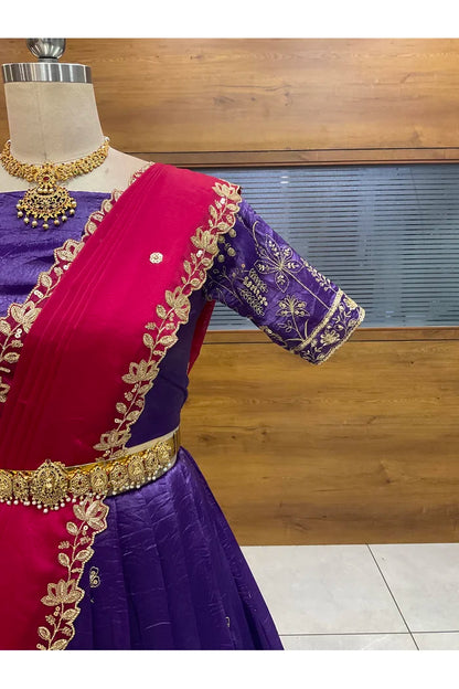 దక్షిణ భారత పండుగ సాంప్రదాయ హాఫ్ చీర (ఛవి) 