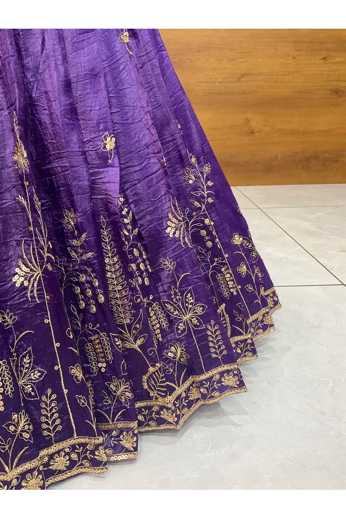 దక్షిణ భారత పండుగ సాంప్రదాయ హాఫ్ చీర (ఛవి) 