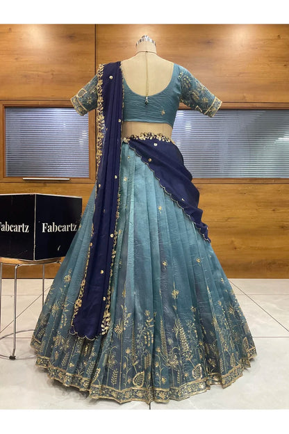 దక్షిణ భారత పండుగ సాంప్రదాయ హాఫ్ చీర (ఛవి) 