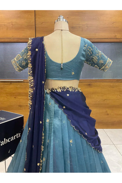 దక్షిణ భారత పండుగ సాంప్రదాయ హాఫ్ చీర (ఛవి) 