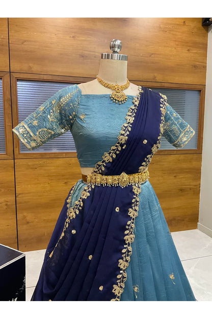 దక్షిణ భారత పండుగ సాంప్రదాయ హాఫ్ చీర (ఛవి) 