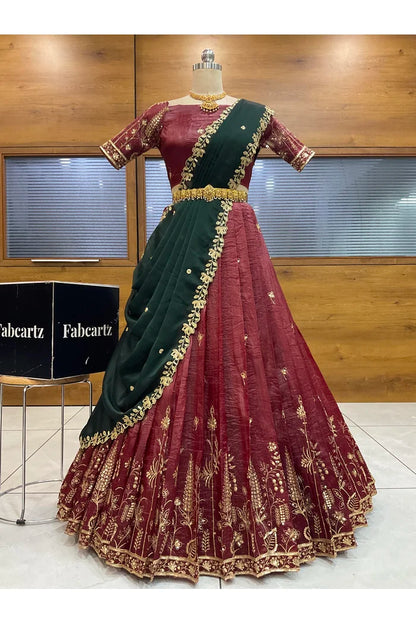 దక్షిణ భారత పండుగ సాంప్రదాయ హాఫ్ చీర (ఛవి) 