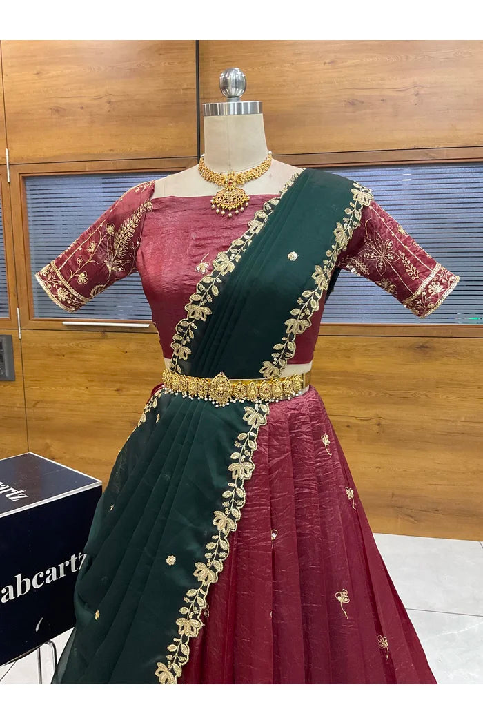 దక్షిణ భారత పండుగ సాంప్రదాయ హాఫ్ చీర (ఛవి) 