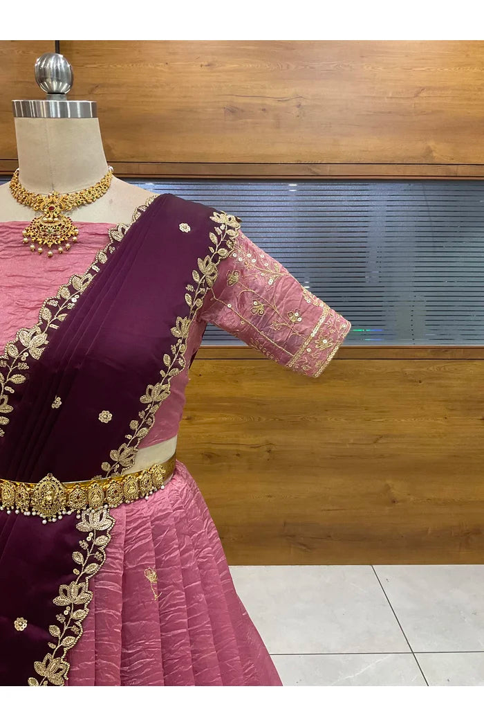 దక్షిణ భారత పండుగ సాంప్రదాయ హాఫ్ చీర (ఛవి) 