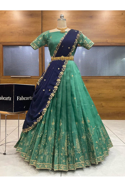 దక్షిణ భారత పండుగ సాంప్రదాయ హాఫ్ చీర (ఛవి) 