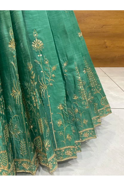 దక్షిణ భారత పండుగ సాంప్రదాయ హాఫ్ చీర (ఛవి) 