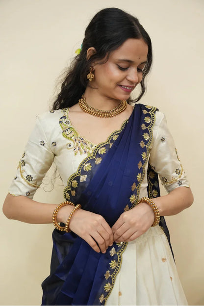 దక్షిణ భారత పండుగ సాంప్రదాయ హాఫ్ చీర (ఛవి) 