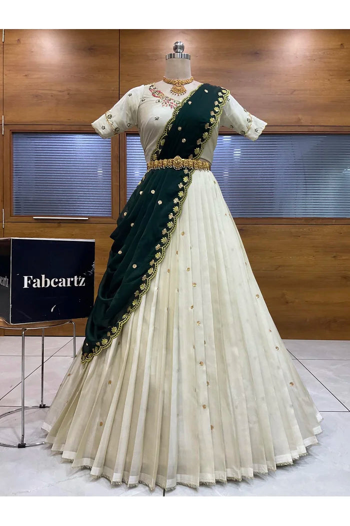 దక్షిణ భారత పండుగ సాంప్రదాయ హాఫ్ చీర (ఛవి) 