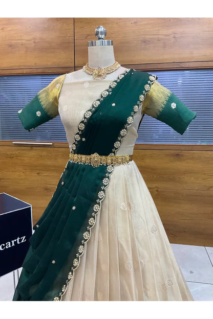 దక్షిణ భారత పండుగ సాంప్రదాయ హాఫ్ చీర (ఛవి) 