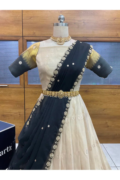 దక్షిణ భారత పండుగ సాంప్రదాయ హాఫ్ చీర (ఛవి) 