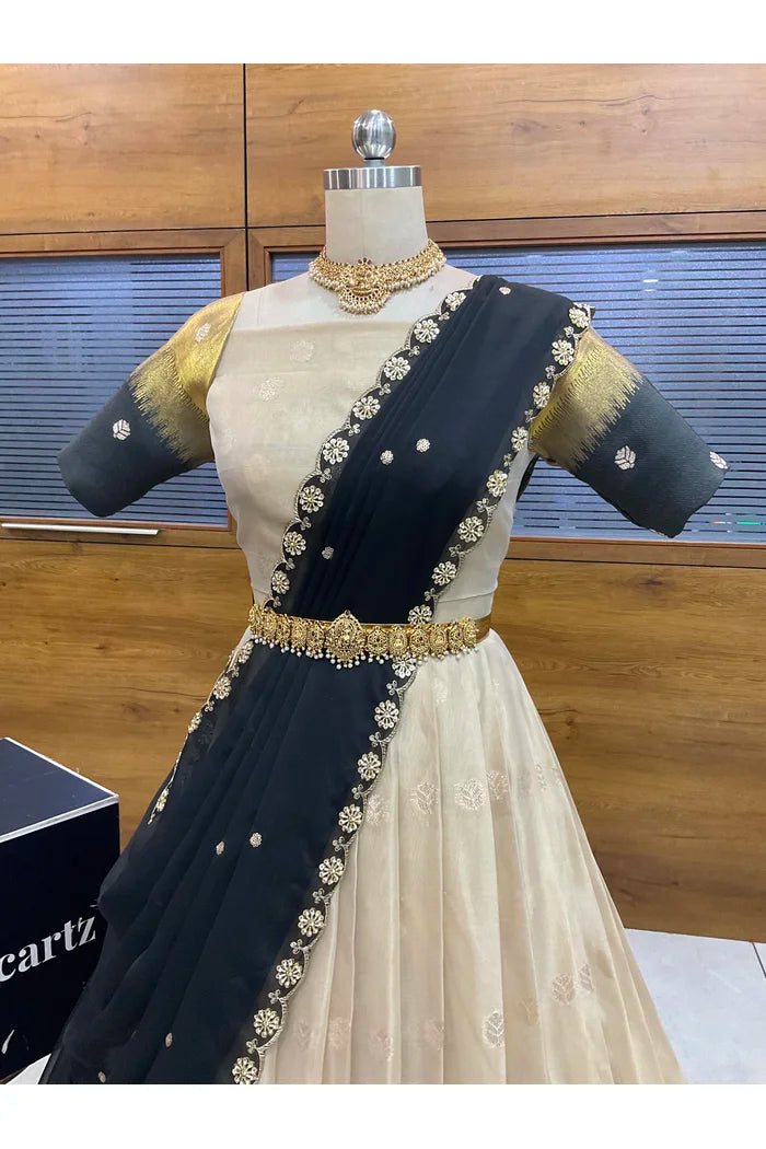 దక్షిణ భారత పండుగ సాంప్రదాయ హాఫ్ చీర (ఛవి) 