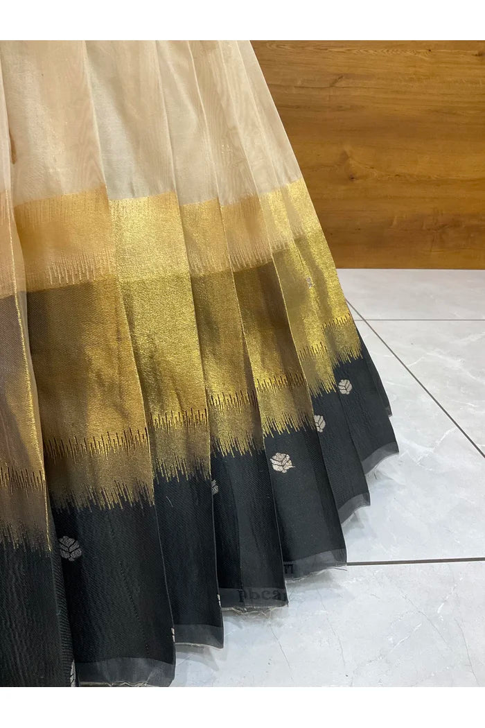 దక్షిణ భారత పండుగ సాంప్రదాయ హాఫ్ చీర (ఛవి) 