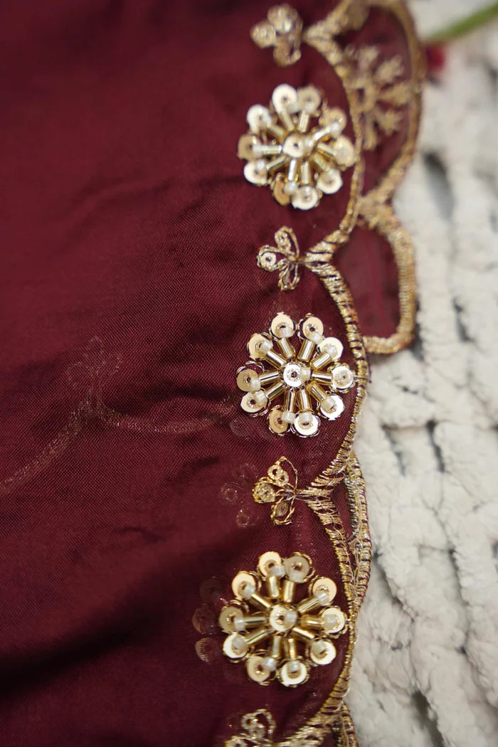 దక్షిణ భారత పండుగ సాంప్రదాయ హాఫ్ చీర (ఛవి) 