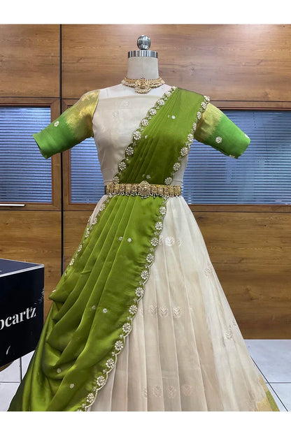 దక్షిణ భారత పండుగ సాంప్రదాయ హాఫ్ చీర (ఛవి) 