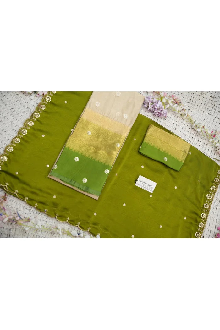 దక్షిణ భారత పండుగ సాంప్రదాయ హాఫ్ చీర (ఛవి) 