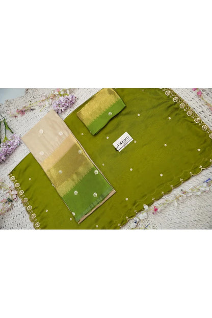 దక్షిణ భారత పండుగ సాంప్రదాయ హాఫ్ చీర (ఛవి) 