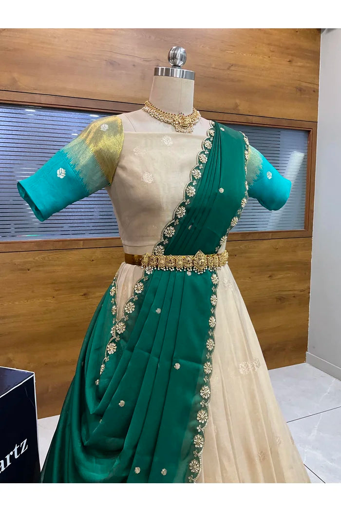 దక్షిణ భారత పండుగ సాంప్రదాయ హాఫ్ చీర (ఛవి) 