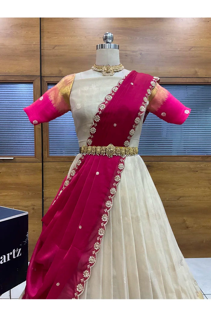 దక్షిణ భారత పండుగ సాంప్రదాయ హాఫ్ చీర (ఛవి) 