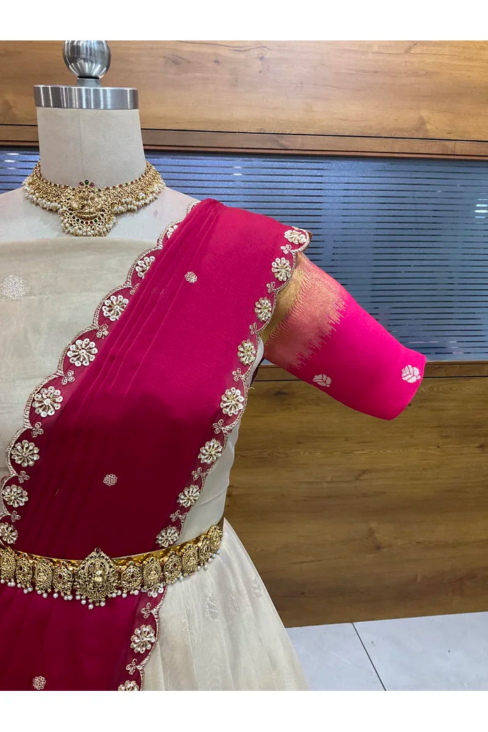 దక్షిణ భారత పండుగ సాంప్రదాయ హాఫ్ చీర (ఛవి) 