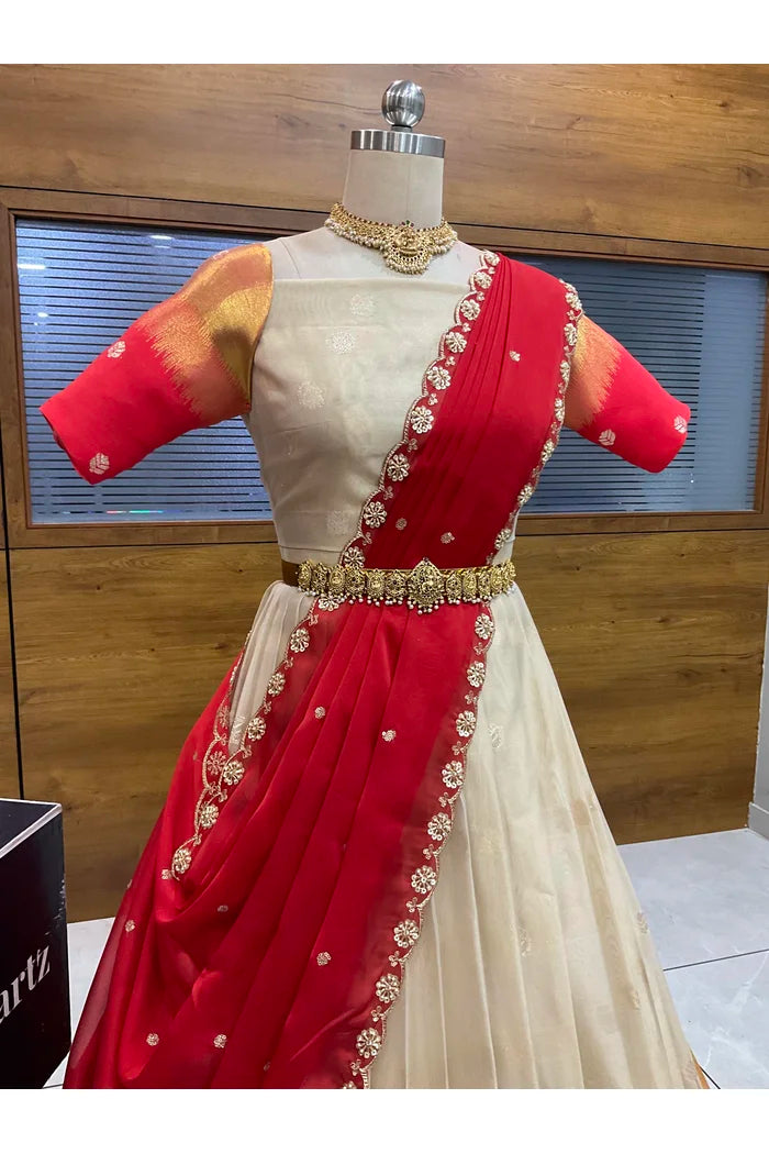 దక్షిణ భారత పండుగ సాంప్రదాయ హాఫ్ చీర (ఛవి) 