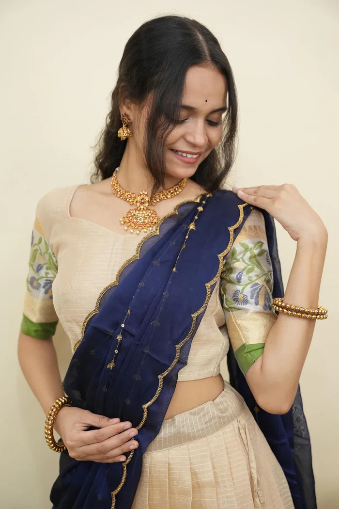 దక్షిణ భారత పండుగ సాంప్రదాయ హాఫ్ చీర (ఛవి) 