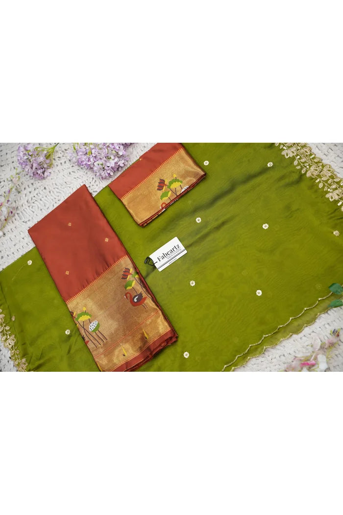 దక్షిణ భారత పండుగ సాంప్రదాయ హాఫ్ చీర (ఛవి) 