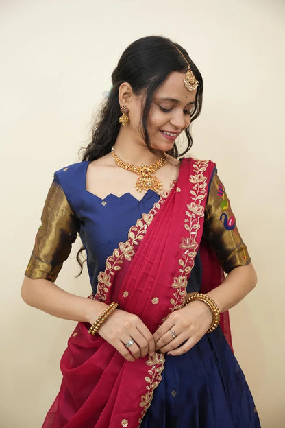 దక్షిణ భారత పండుగ సాంప్రదాయ హాఫ్ చీర (ఛవి) 
