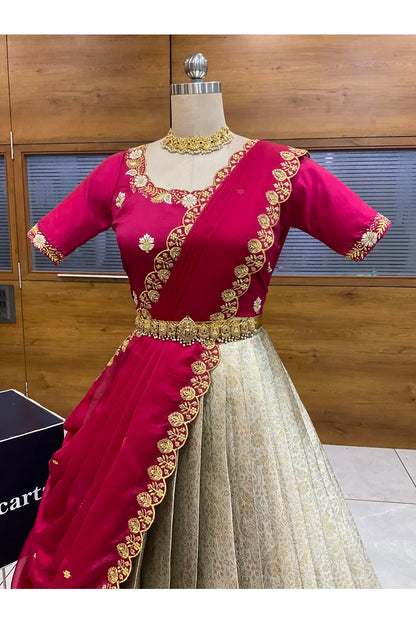 దక్షిణ భారత పండుగ సాంప్రదాయ హాఫ్ చీర (ఛవి) 