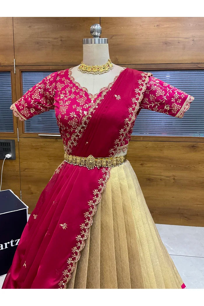 దక్షిణ భారత పండుగ సాంప్రదాయ హాఫ్ చీర (ఛవి) 