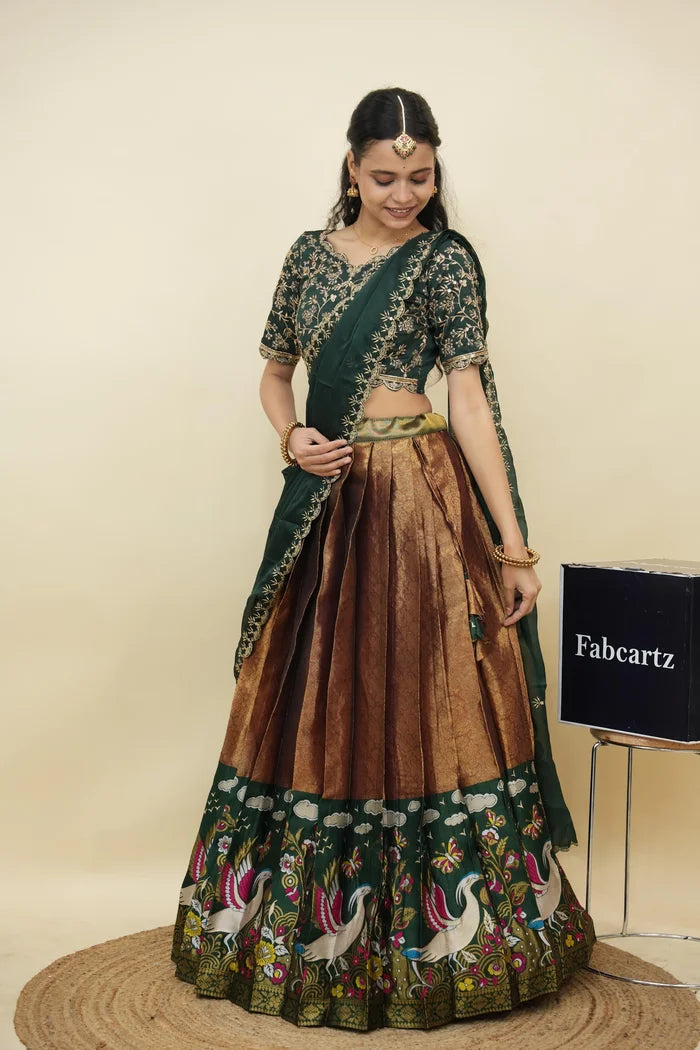 దక్షిణ భారత పండుగ సాంప్రదాయ హాఫ్ చీర (ఛవి) 