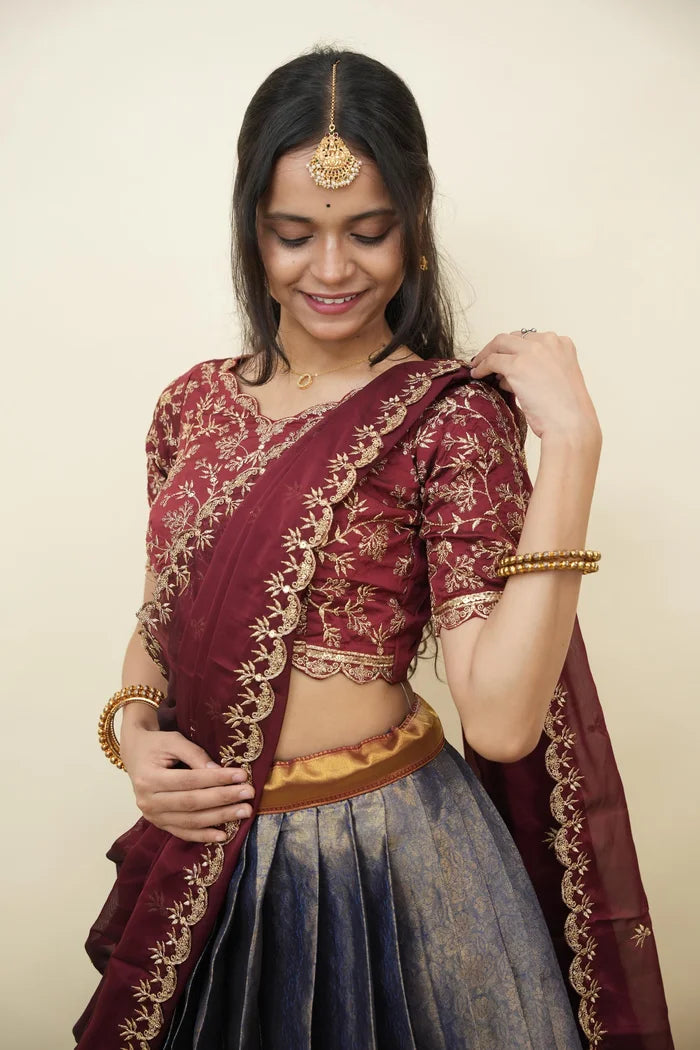 దక్షిణ భారత పండుగ సాంప్రదాయ హాఫ్ చీర (ఛవి) 