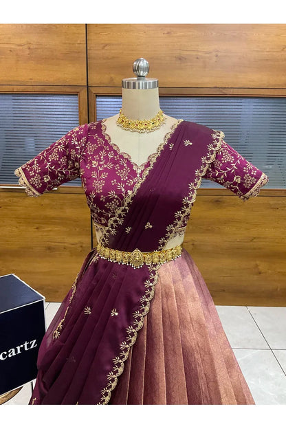 దక్షిణ భారత పండుగ సాంప్రదాయ హాఫ్ చీర (ఛవి) 
