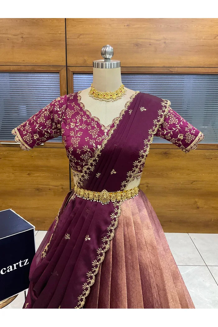 దక్షిణ భారత పండుగ సాంప్రదాయ హాఫ్ చీర (ఛవి) 