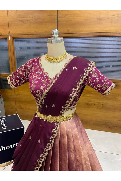 దక్షిణ భారత పండుగ సాంప్రదాయ హాఫ్ చీర (ఛవి) 