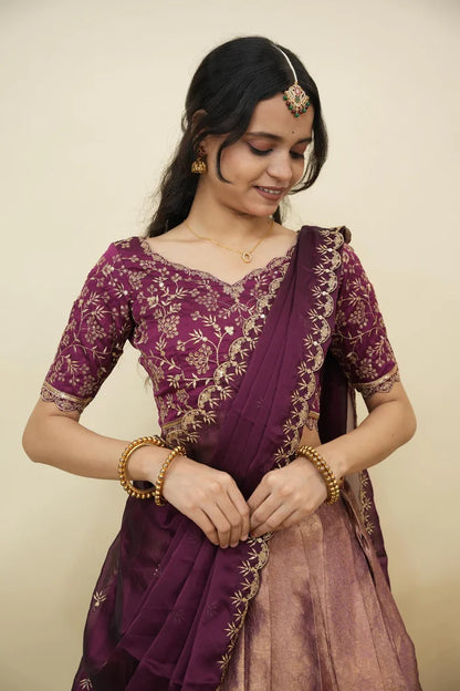 దక్షిణ భారత పండుగ సాంప్రదాయ హాఫ్ చీర (ఛవి) 