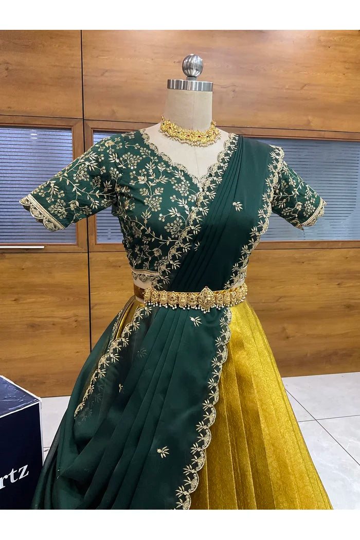 దక్షిణ భారత పండుగ సాంప్రదాయ హాఫ్ చీర (ఛవి) 
