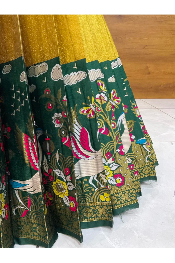 దక్షిణ భారత పండుగ సాంప్రదాయ హాఫ్ చీర (ఛవి) 