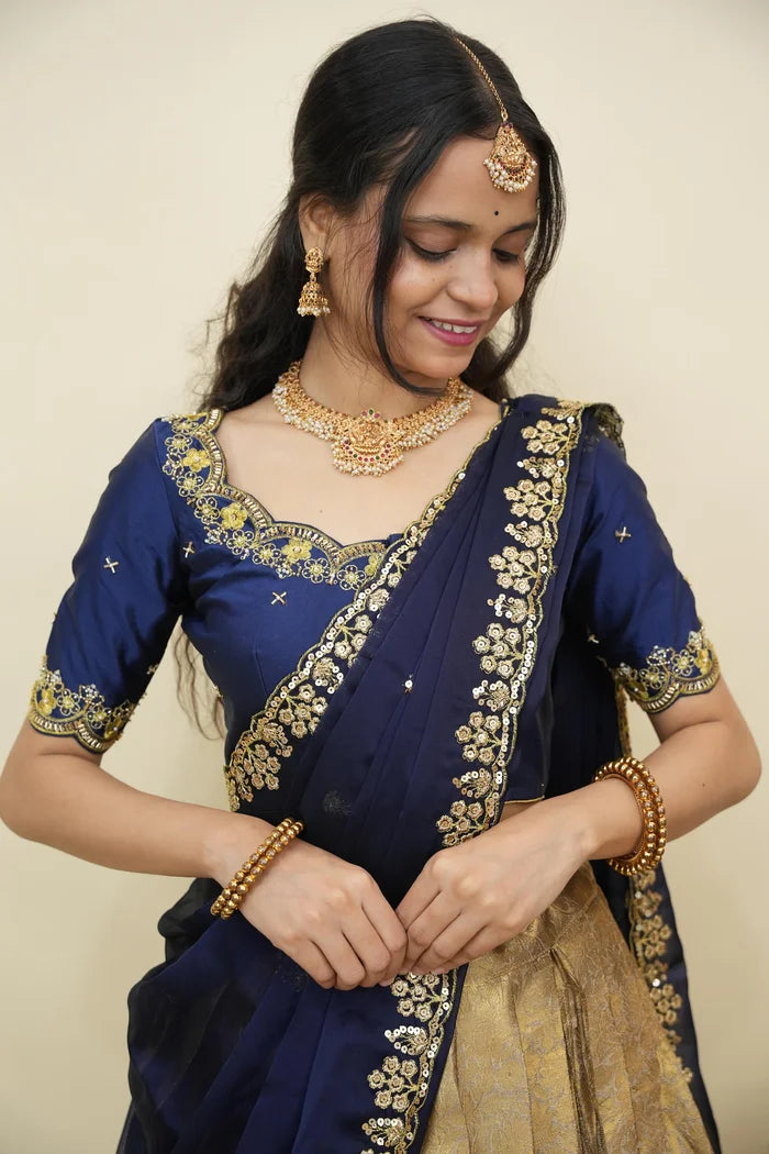 దక్షిణ భారత పండుగ సాంప్రదాయ హాఫ్ చీర (ఛవి) 