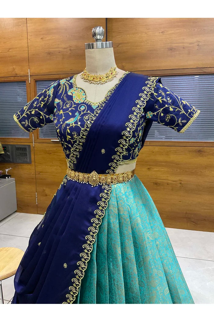 దక్షిణ భారత పండుగ సాంప్రదాయ హాఫ్ చీర (ఛవి) 